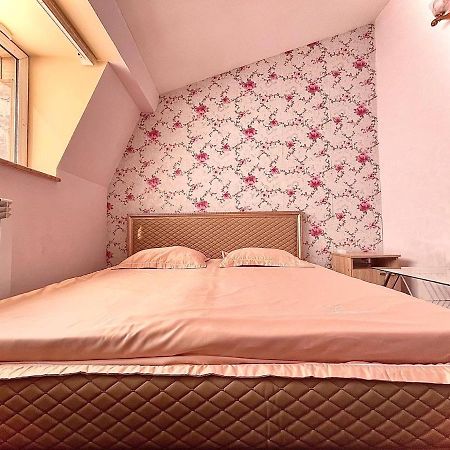 Crystal Villa Hotel Erywań Zewnętrze zdjęcie