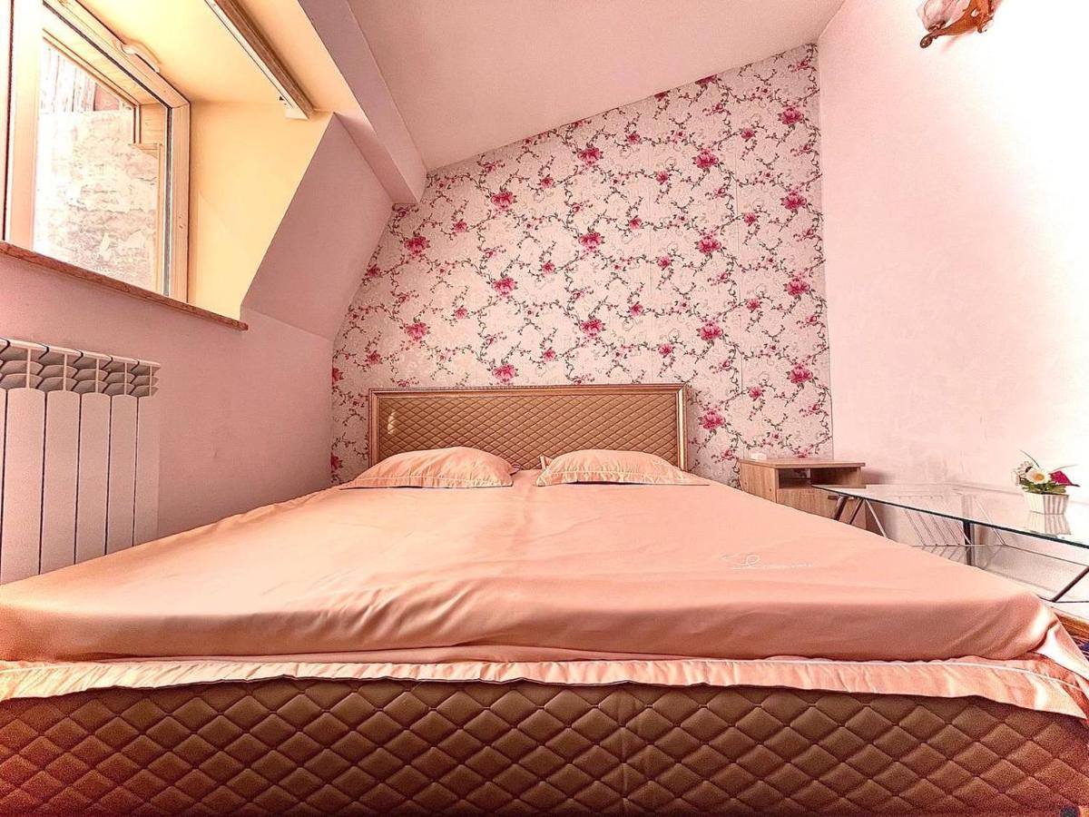 Crystal Villa Hotel Erywań Zewnętrze zdjęcie