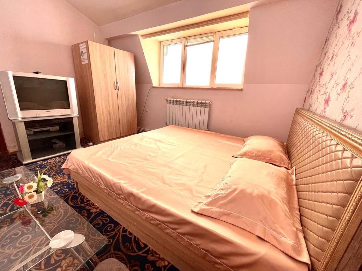 Crystal Villa Hotel Erywań Zewnętrze zdjęcie