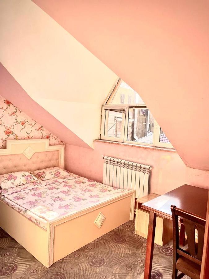 Crystal Villa Hotel Erywań Zewnętrze zdjęcie